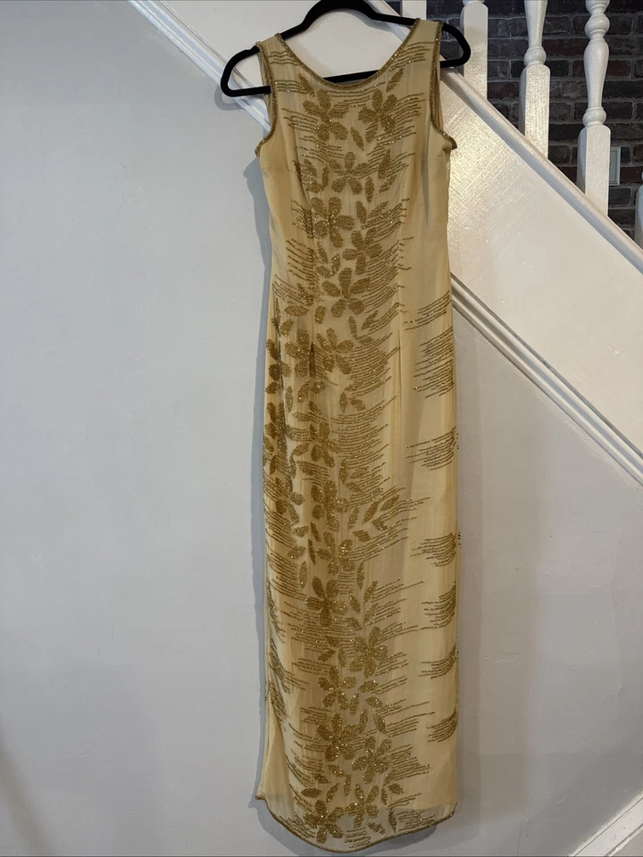 Raga 品牌金色串珠礼服,尺寸 M,全新带标签 — 第 3/4 张图片