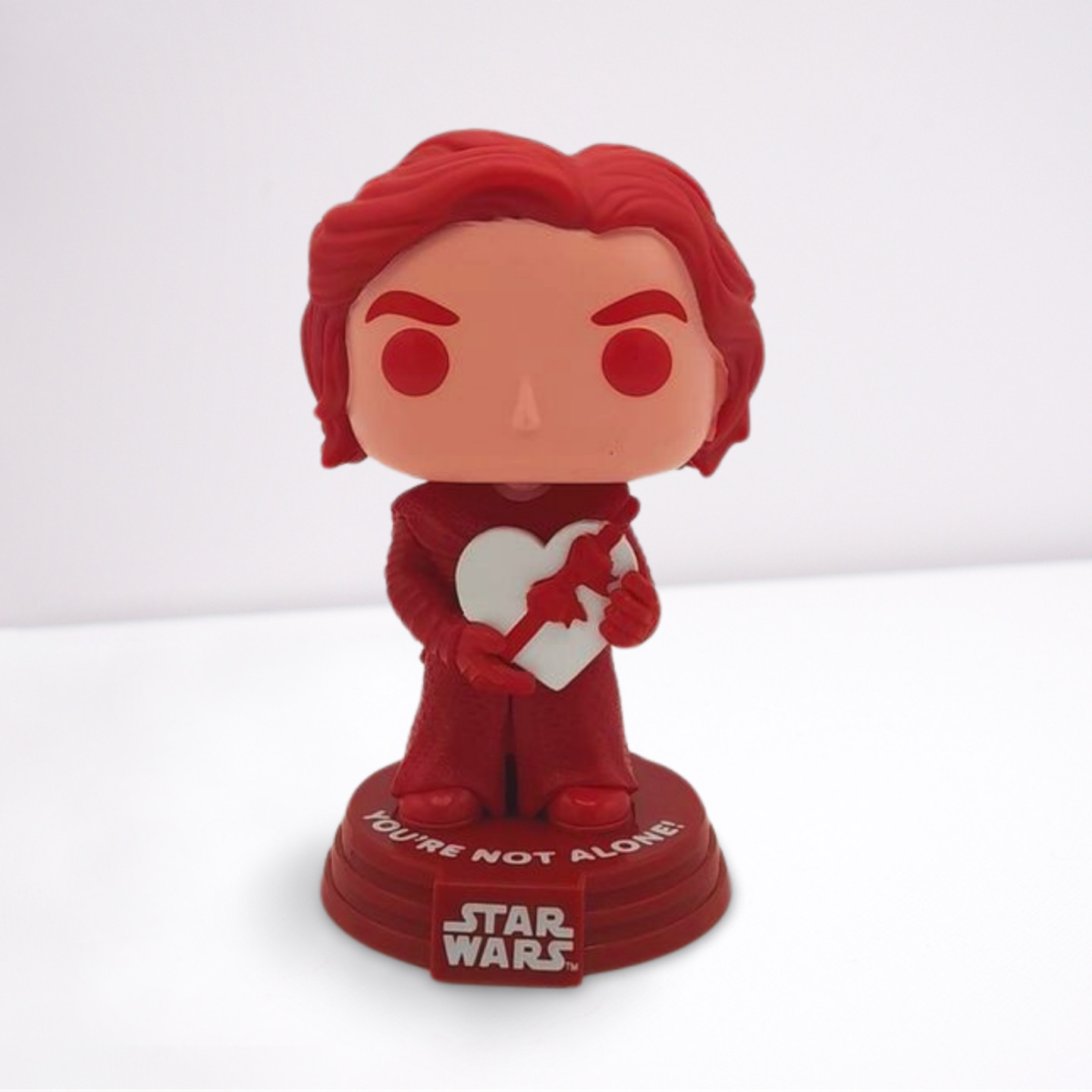 Funko Pop Kylo Ren Numero 591 Star Wars Saint Valentin Figurine Collection