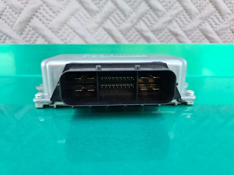 Unidad de módulo de control de chasis de válvula variable Infiniti Q70, Q70L AT 11-2019 FABRICANTE DE EQUIPOS ORIGINALES Foto 2 de 3