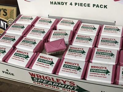 WRIGLEY'S Spearmint Chewing Gum Display Box 24 Packets Vintage