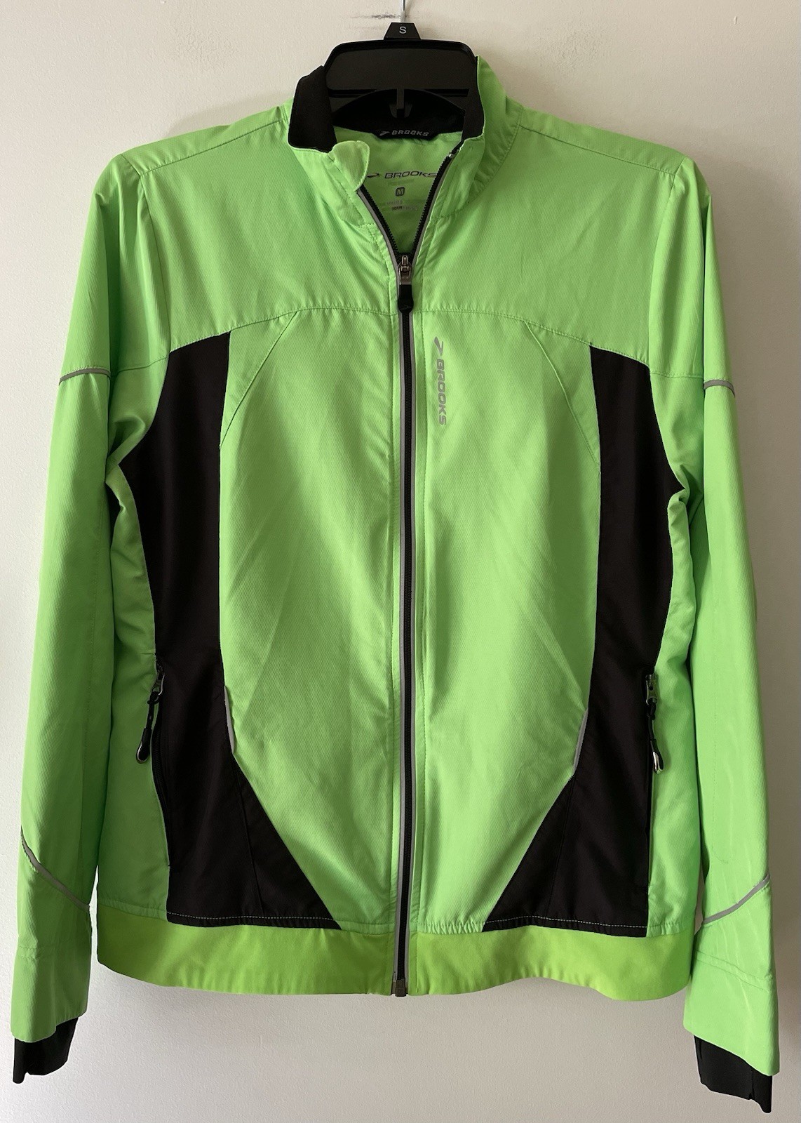 Brooks Women’s Sz M Safety Green Full Zip Lightweight Reflective Running Jacket