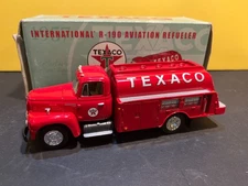 1/34 1ST GEAR TEXACO 1957 INTERNATIONAL R-190 AVIATION REFUELER RED 19-2120