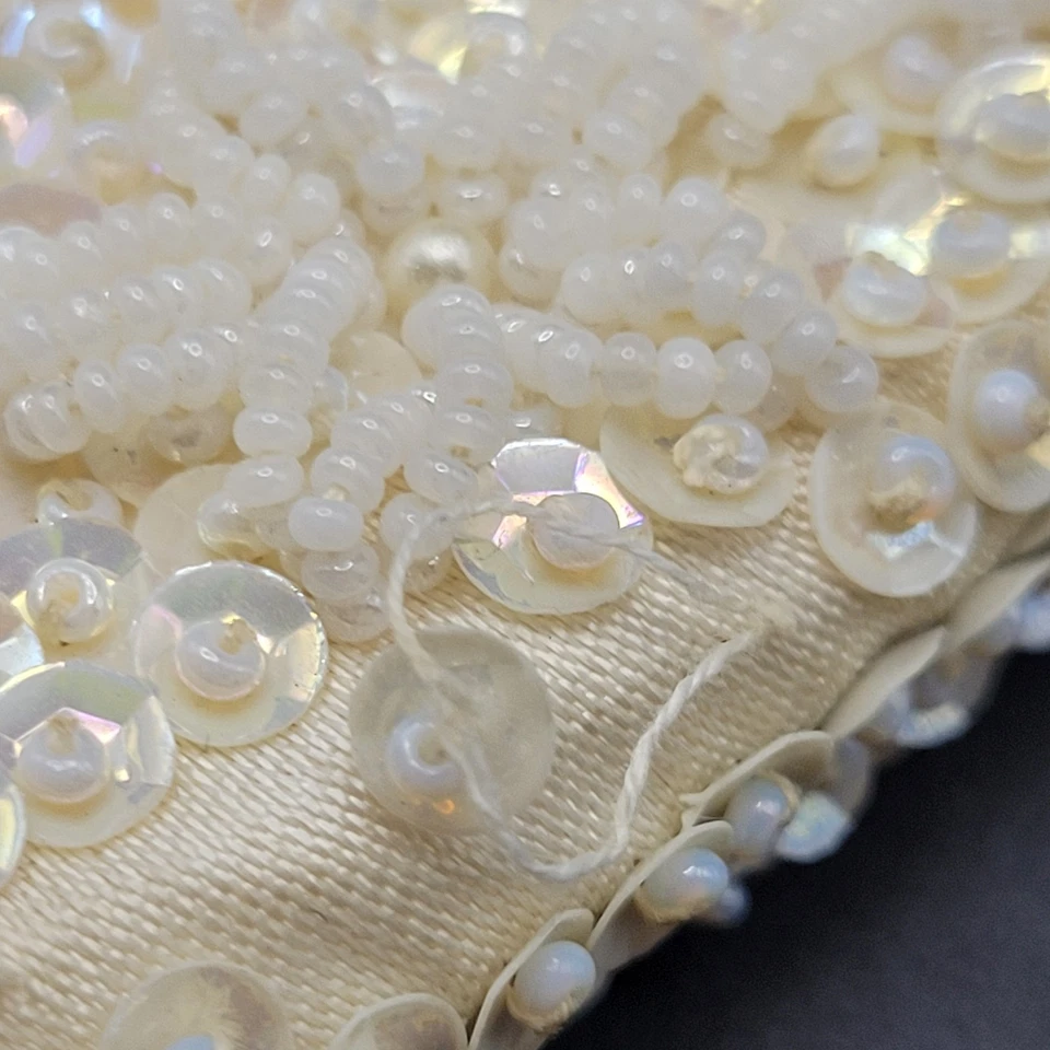 Bolso sin asas vintage blanco crema con cuentas Hong Kong cierre falta correa VER FOTOS Foto 3 de 4