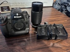 Nikon D2X Digital SLR Camera with Accessories Charger And Lens