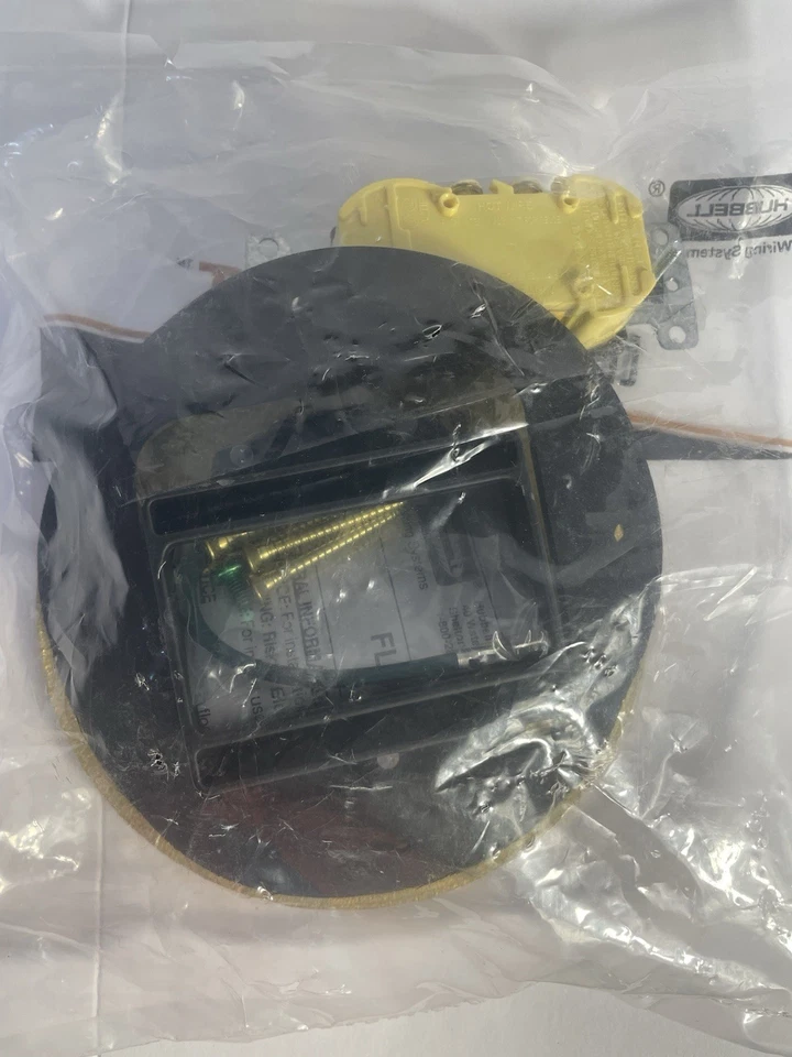 Cubierta de caja de piso Bryant Electric RF506BR, latón Foto 4 de 4