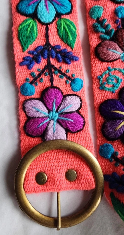 Bellissimo Cintura Di Fiori Ricamata Perù Taglia XL / Rosa - Immagine 2 di 3