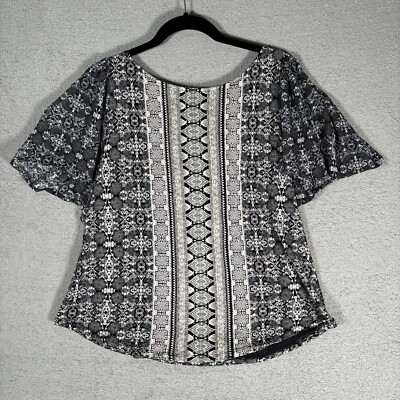 Lucky Brand Women s Size M Blouse Floral Geometric Flutter Sleeve Key Hole Back