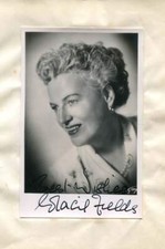 ACTRESS & SINGER Gracie Fields autograph, signed vintage photo