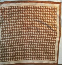 VINTAGE 1970's TAN BEIGE HERRINGBONE PRINT SCARF 27" Square