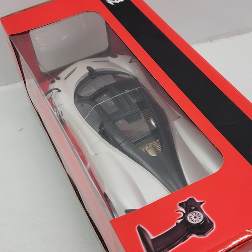 Pagani Huayra R/C Scale 1:14 Braha Pearl White & Black Car Remote Control NEW! - Picture 6 of 9