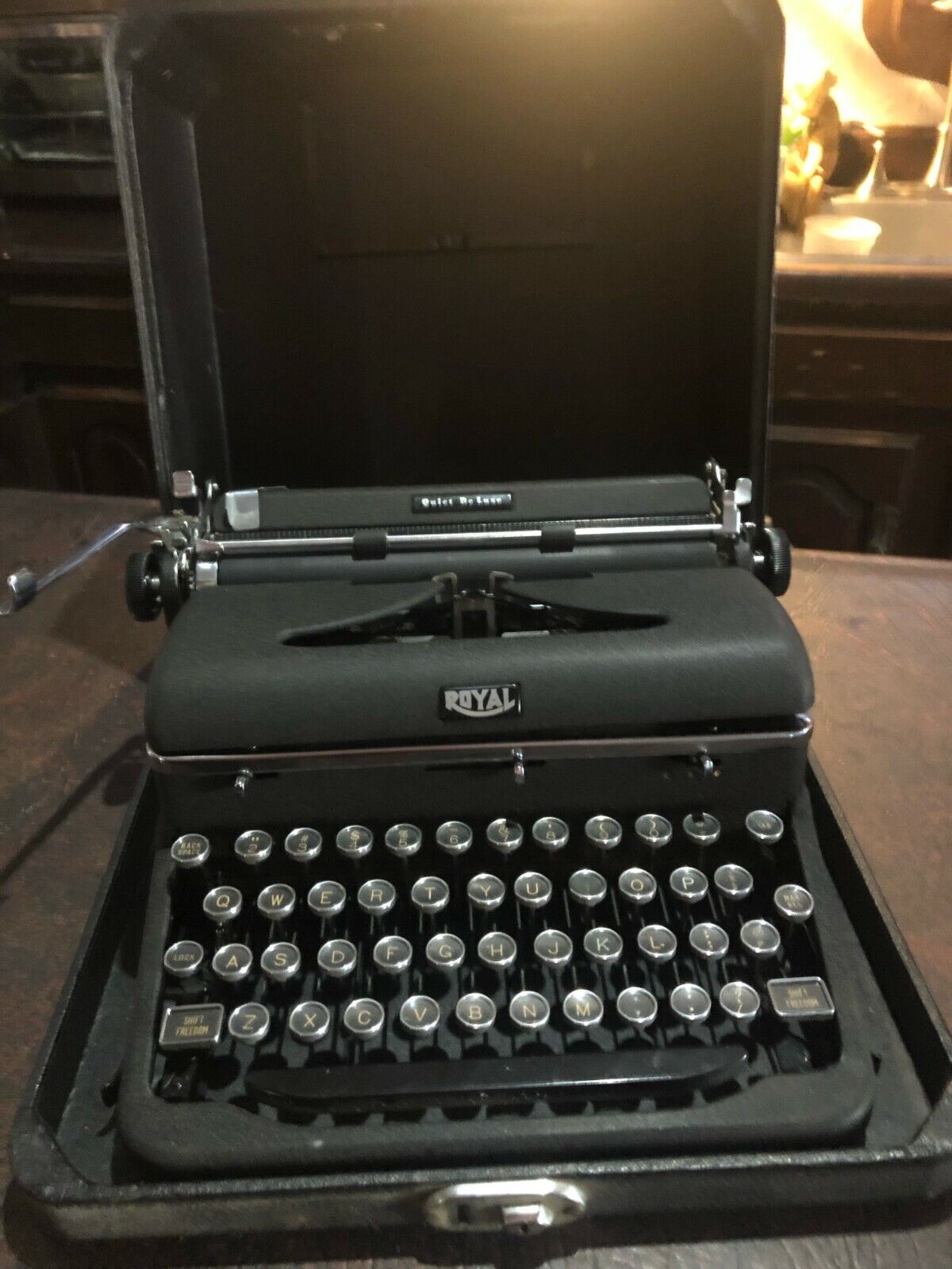 Antique Black Royal Quiet De Luxe Portable Typewriter w/Case - Working