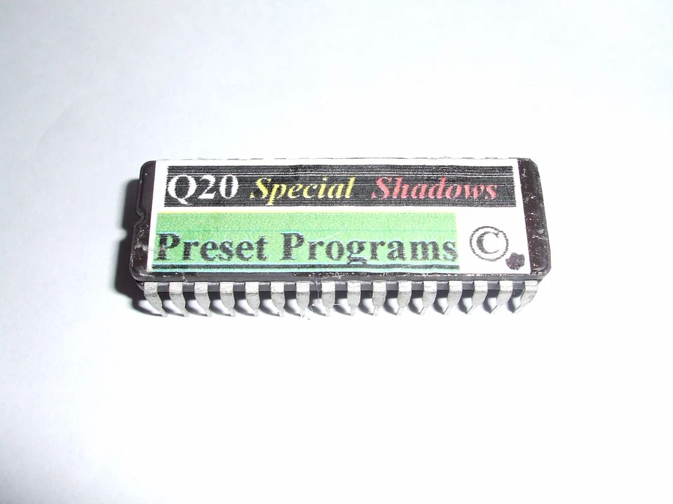 Alesis Q20 with 300 Programs including unique Special Shadows 100 Presets Eprom - Image 2 of 4