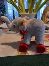 Steiff - 238246 Nachzieh-Elefant Trampili