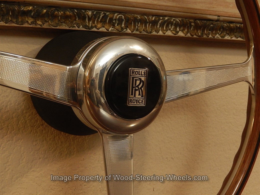 Rolls Royce 1966 + 67 Silver Shadow + M.P.W. Wood Steering Wheel 41 cm Nardi NEW
