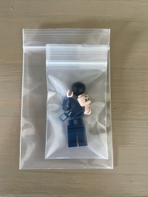 New LEGO Bruce Wayne Minifigure Dark Blue Suit 7783 bat013