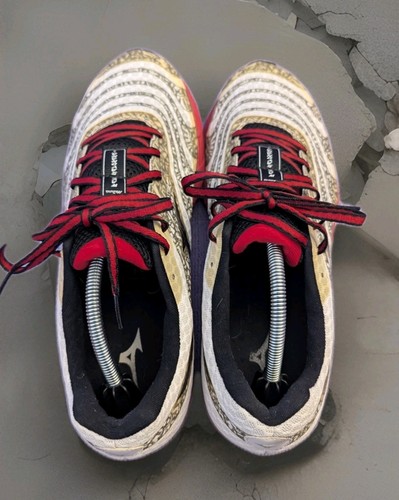 Zapatos para correr Mizuno Wave Sayonara talla 11 para hombre blancos negros rojos - Imagen 5 de 7