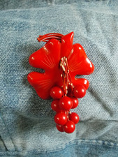Vtg Art Deco 1940's Large Red Bakelite Clover Dangle Cherries Bead Brooch Pin
