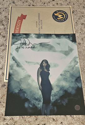 Erica Durance Smallville Lois Lane Signed Photo 8 x 10 COA