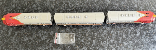 Märklin H0 3060 Schürze + Gehäuseschraube, Santa Fe Dieselokomotive, Ersatzteil | Condition: Gebraucht