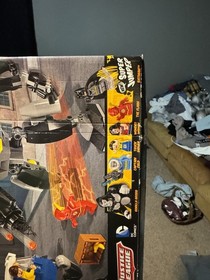 LEGO DC Comics Super Heroes: Gorilla Grodd Goes Bananas (76026)