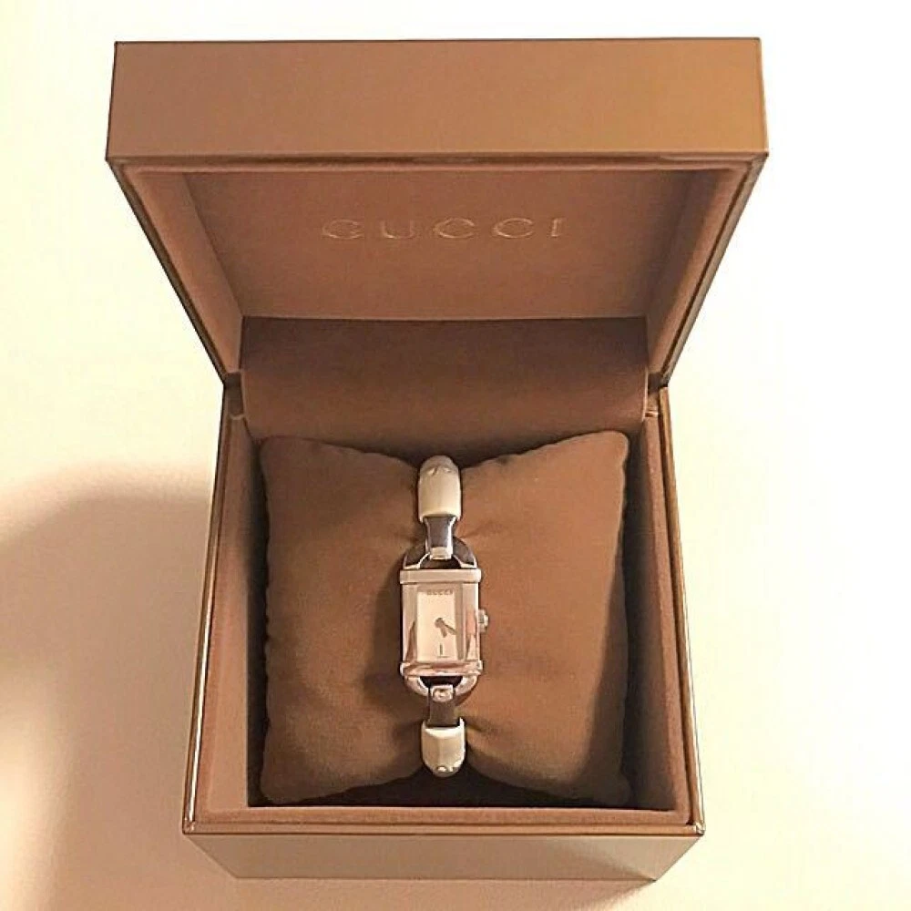 Montre pour femme Gucci 6800L en bambou blanc quartz carré argent du Japon