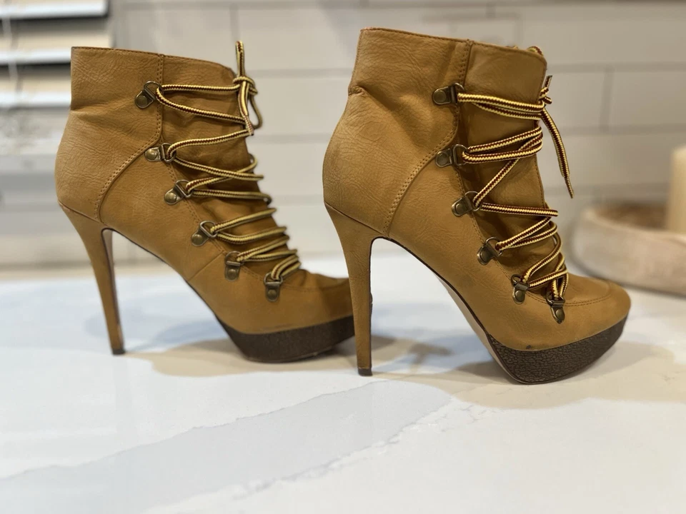 Botas chinas de tacón de lavandería (talla 8,5) Foto 4 de 4