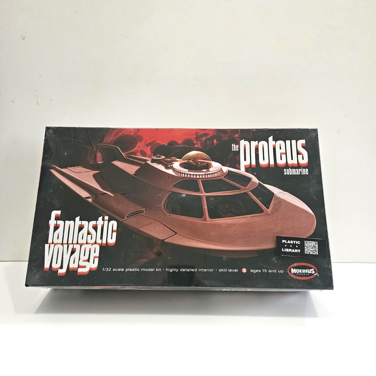 t*8様 現状品メビウス Proteus Submarine 1/32スケール Building Moebius Proteus submarine model with acrylics 航空機・ヘリコプター