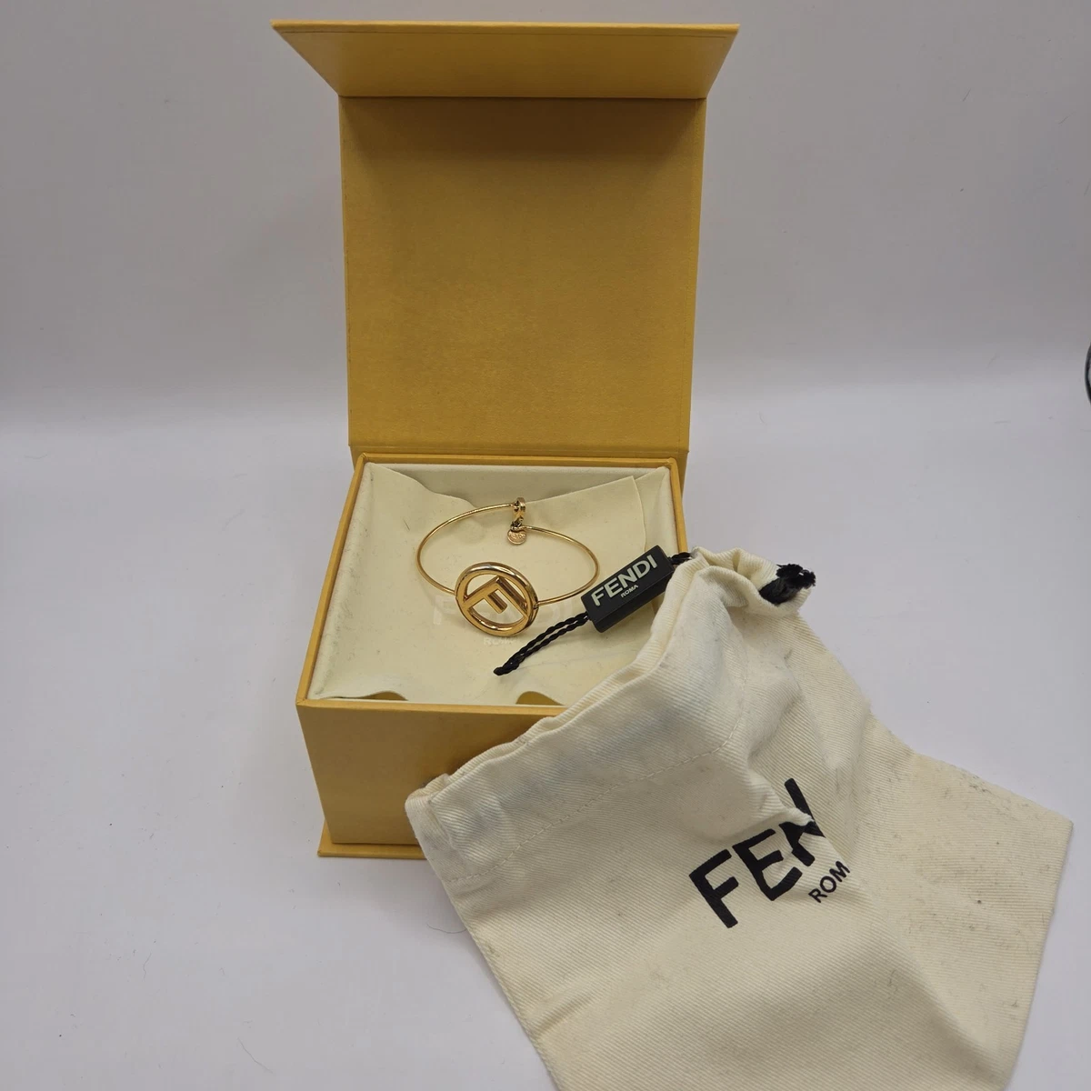 FENDI BAGUETTE BRACELET / L ボックス付き 【公式通販】