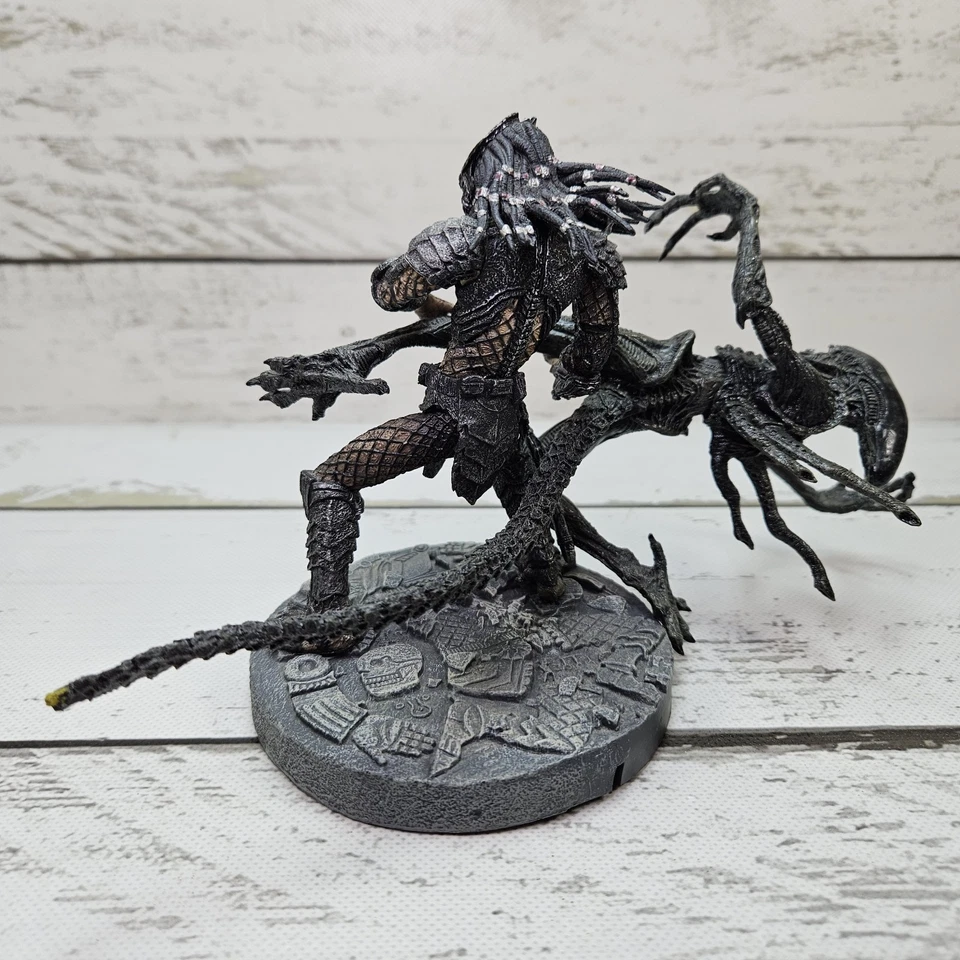 Figuras de 5" McFarlane Toys AVP Alien VS Predator Playsets Celtic Predator 2005 Foto 3 de 4