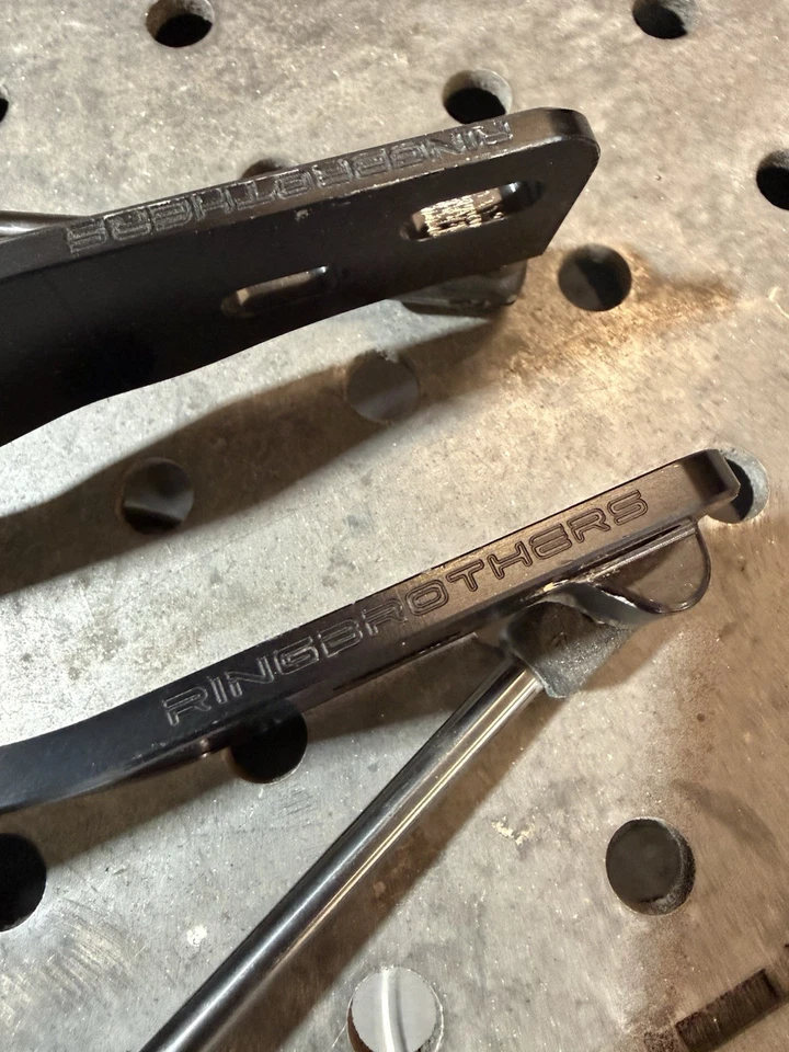 Bisagras de capó Malibu Billet 1979 y cuerpo G Foto 2 de 4