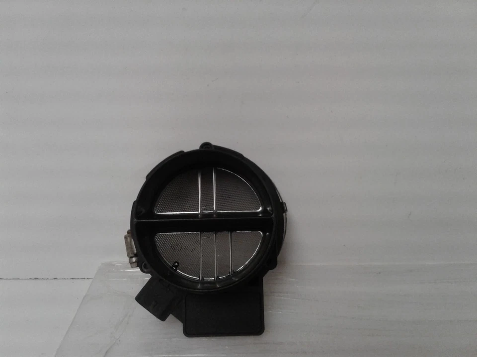 Used Fuel Injection Air Flow Meter fits: 2004 Gmc Sierra 1500 pickup  Grade A - Image 4 of 4