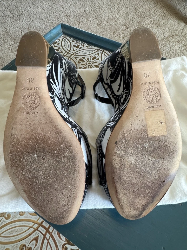 罕见 Versace Medusa 黑色白色花卉丝绸皮革厚底楔形凉鞋 8 — 第 4/4 张图片