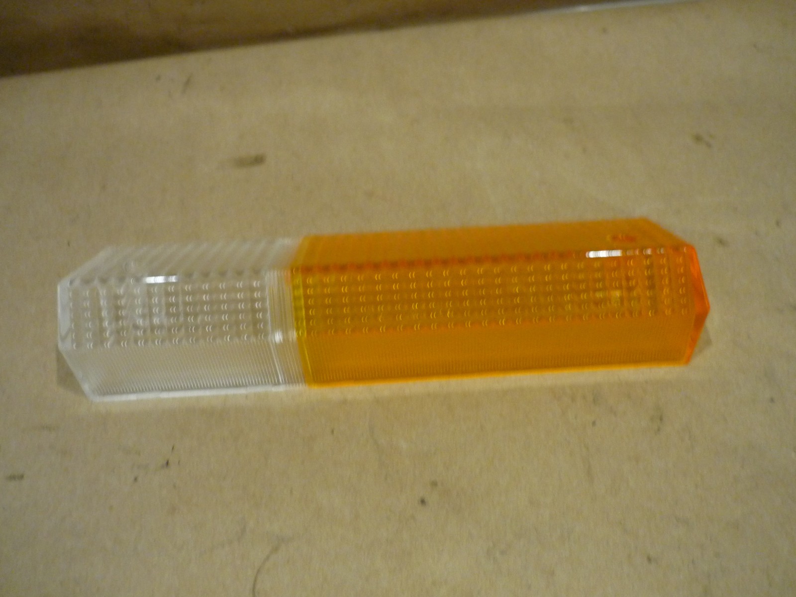 Ferrari 208,308 - RH Front Indicator Lens Orange & Clear (NEW) - P/N 60329604
