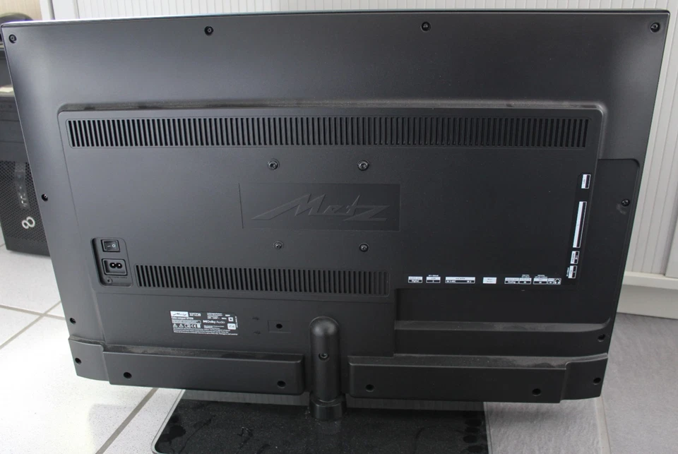 DS04) Metz Calea Compact 32 TZ39 – 32" Full HD Fernseher, Baujahr 2022 - Bild 4 von 4