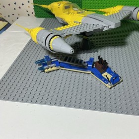 LEGO Star Wars: Naboo Starfighter (7877) Complete Set