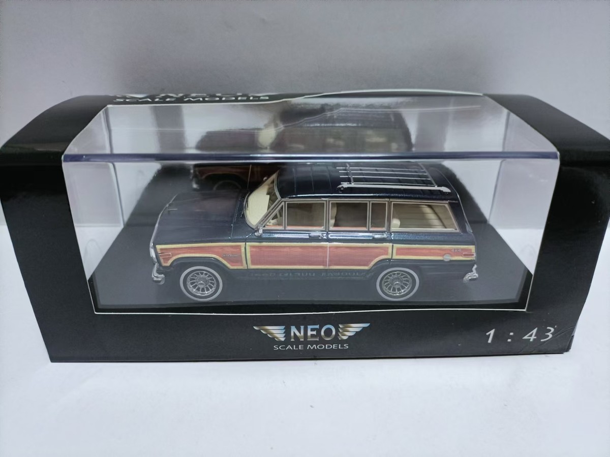 ★Jeep Wagoneer(1980)ダイキャスト1:43スケール 送料無料 1980-1984 AMC JEEP GRAND WAGONEER LIMITED 4X4 1/64 SCALE