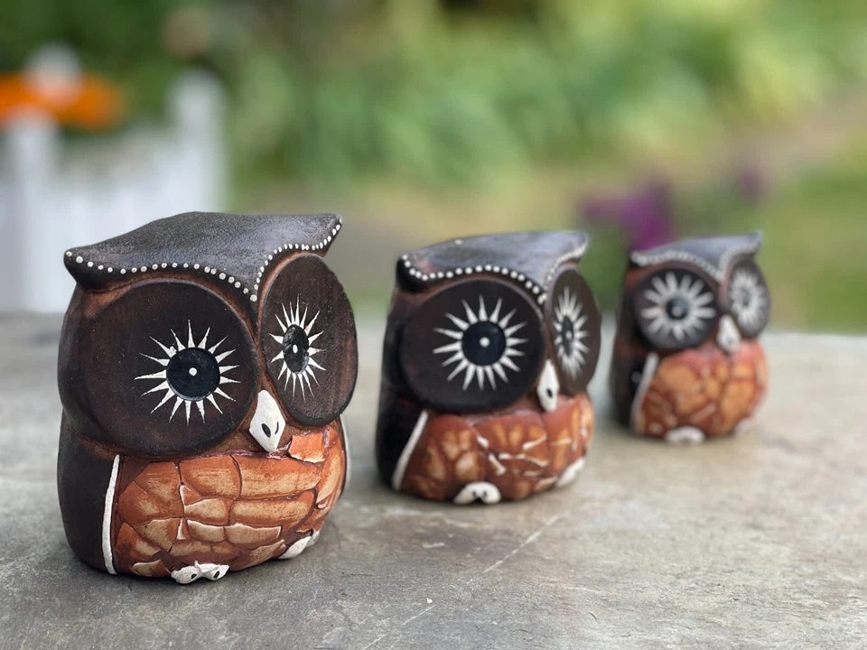 Escultura de búho de madera tallada a mano pintada tallada madera pájaro estatuilla decoración Foto 4 de 4