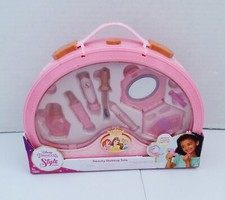 Disney Princess Style Collection Beauty Makeup Tote with Light up Compact NEW