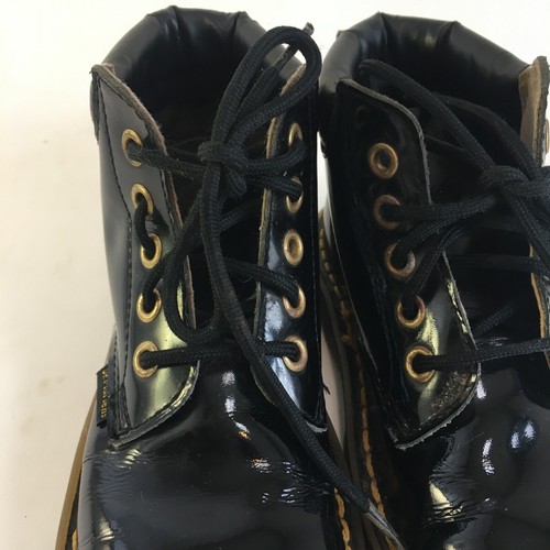 Botas Dr. Martens Air Wair charol juvenil talla 11 negras Doc Martens Inglaterra - Imagen 7 de 24