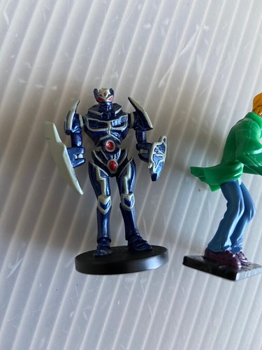 Yu-Gi-Oh! FIGURE LOT 2002 Joey Wheeler & Gearfried Iron Knight 1996 dice masters - Picture 4 of 9