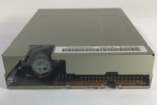 Newtronics Mitsumi D359T6 3.5" 1.44MB Internal Floppy Disk Drive FDD Tested - Picture 4 of 6
