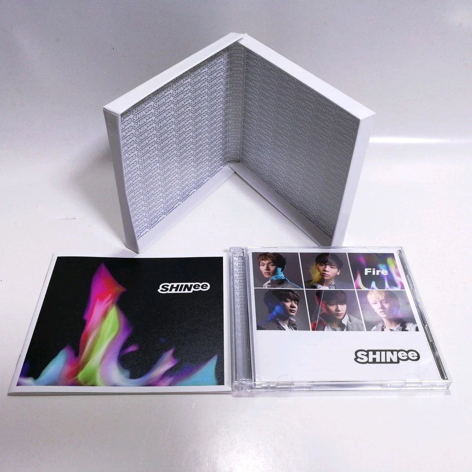CD+DVD SHINee Japan Press FIRE First Limited with Group Photocard - Image 4 of 4