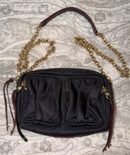 Borsa a tracolla MZ Wallace Penny nera oro catena maglia rossa tasche bordo pelle