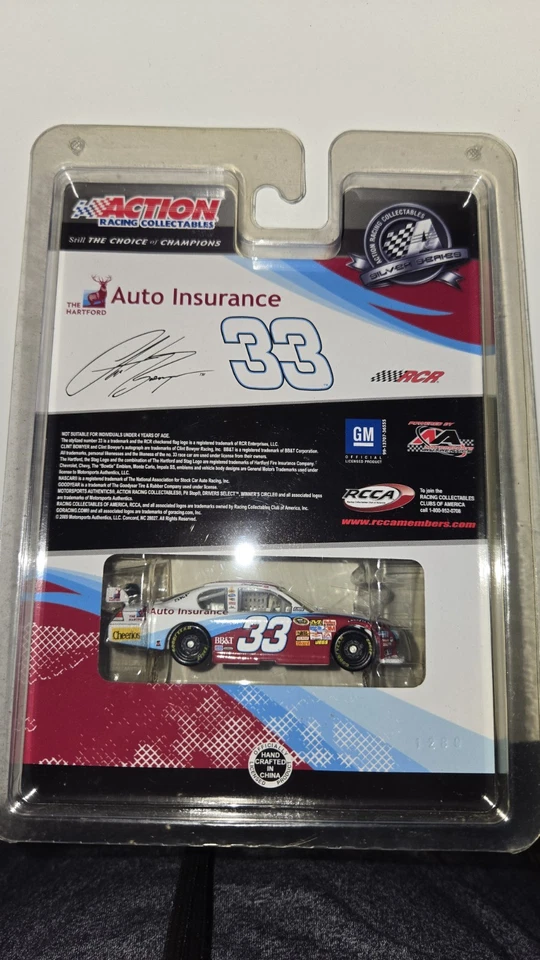 Clint Bowyer The Hartford Chevy Action Silver Series 2010 #33 1/64 Foto 3 de 4