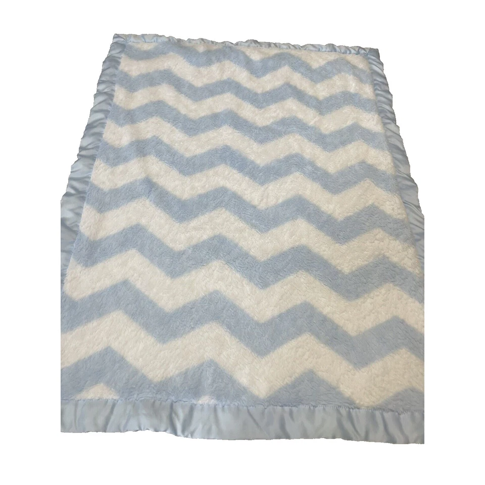 Wendy Bellissimo Blue Chevron Blanket Plush Fleece Matte Satin Trim ZigZag - Image 2 of 4