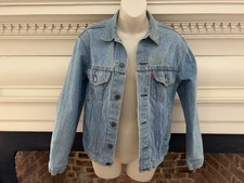 Vintage Levi  s Denim Jean Jacket Trucker men  s Size small Made In USA