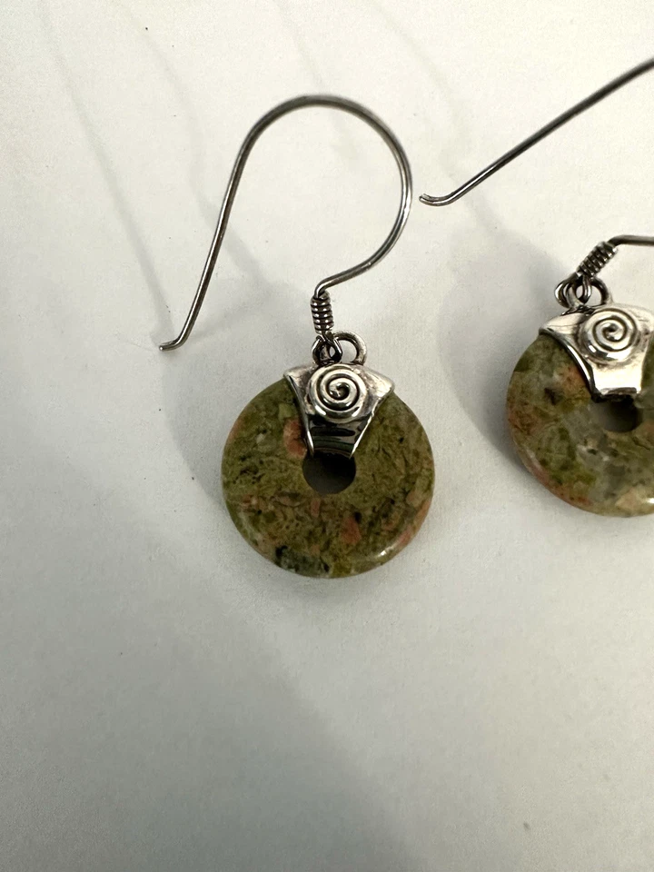 SAJEN 925 Sterling Silver Green Stone Round Dangle Drop Earrings Signed Vintage - Image 3 of 4