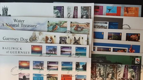 z(GGY-252) GUERNSEY 2001 FDC set of (10) First Day Covers (ALL pictured)