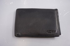 Tumi Delta Men  s Leather Card Holder / Wallet 4 1/4 X 3 Black Leather EUC