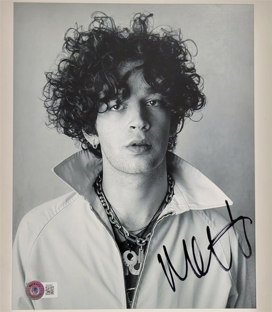 Matty Healy signed The 1975 8x10 photo autograph (A) ~ Beckett BAS